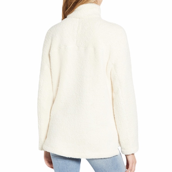 THREAD AND SUPPLY Ivory Drayton Cozy Fleece 1/4 Zip Pullover - Picture 2 of 10